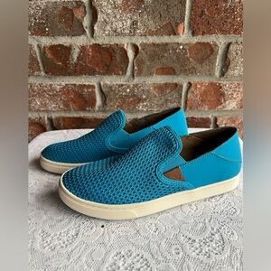 OluKai Pehuea women's slip-on sneakers size 6